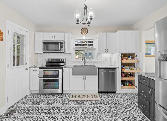 407 N Ninth Street, Mebane, NC 27302