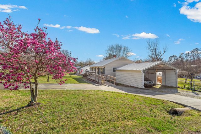 407 N Ninth Street, Mebane, NC 27302