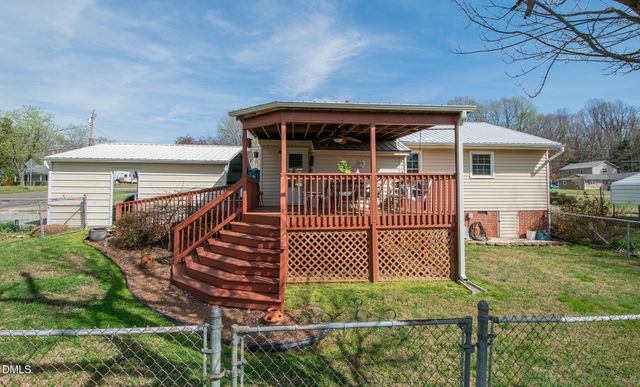 407 N Ninth Street, Mebane, NC 27302