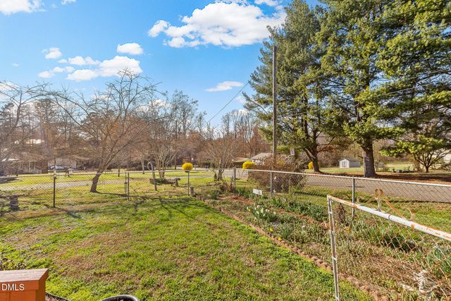 407 N Ninth Street, Mebane, NC 27302