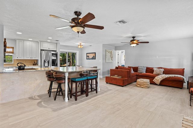 968 Laurel Road, North Palm Beach, FL 33408