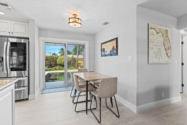 968 Laurel Road, North Palm Beach, FL 33408