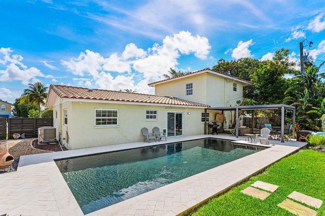 968 Laurel Road, North Palm Beach, FL 33408
