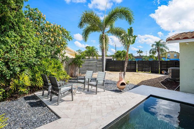 968 Laurel Road, North Palm Beach, FL 33408