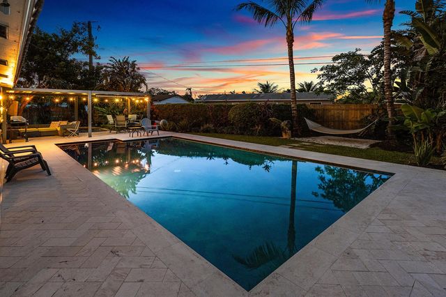 968 Laurel Road, North Palm Beach, FL 33408