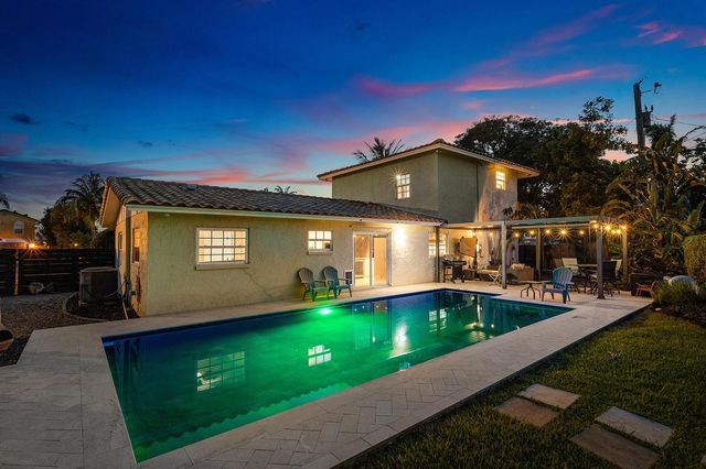 968 Laurel Road, North Palm Beach, FL 33408