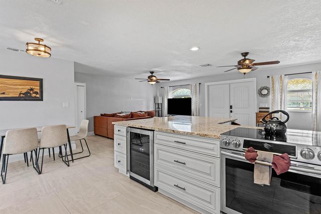 968 Laurel Road, North Palm Beach, FL 33408