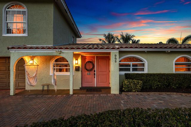 968 Laurel Road, North Palm Beach, FL 33408