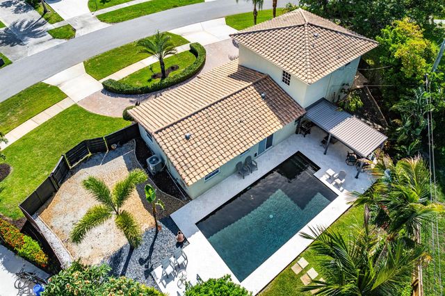 968 Laurel Road, North Palm Beach, FL 33408
