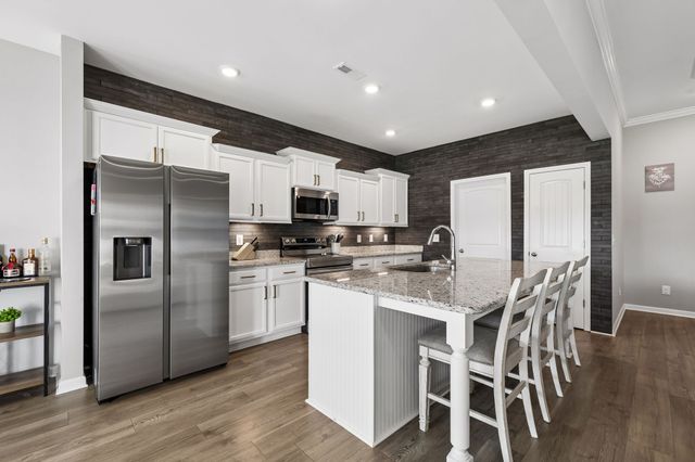 1418 Blackstone St, Murfreesboro, TN 37129
