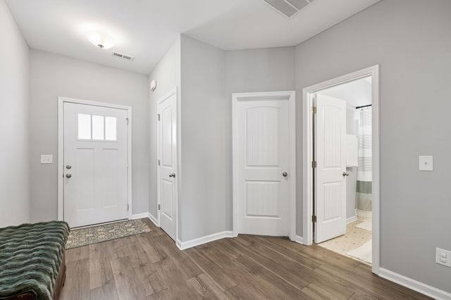1418 Blackstone St, Murfreesboro, TN 37129