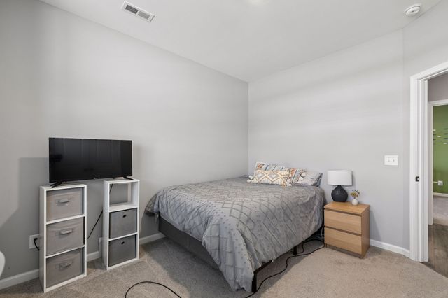 1418 Blackstone St, Murfreesboro, TN 37129