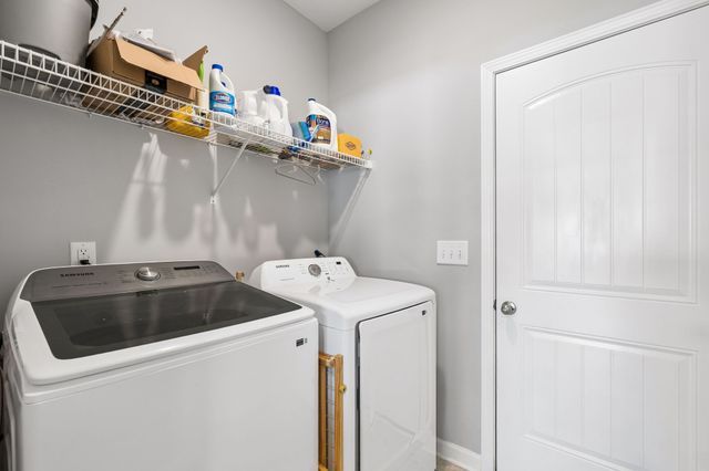 1418 Blackstone St, Murfreesboro, TN 37129