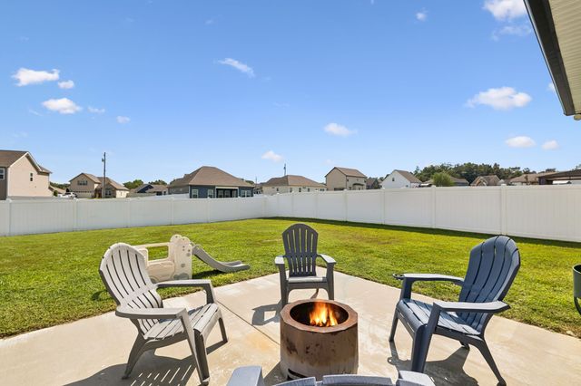 1418 Blackstone St, Murfreesboro, TN 37129