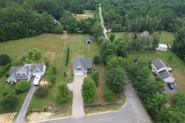 4 Memory Lane, Loudon, NH 03307