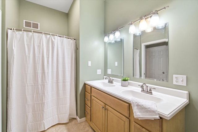 4 Memory Lane, Loudon, NH 03307