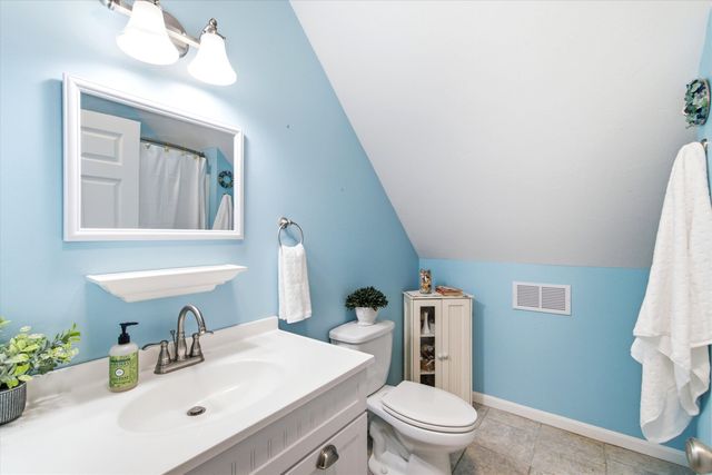 4 Memory Lane, Loudon, NH 03307