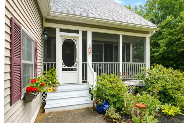 4 Memory Lane, Loudon, NH 03307