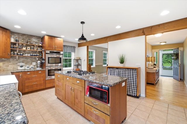4 Memory Lane, Loudon, NH 03307