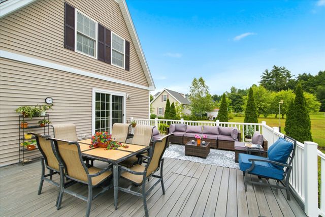 4 Memory Lane, Loudon, NH 03307