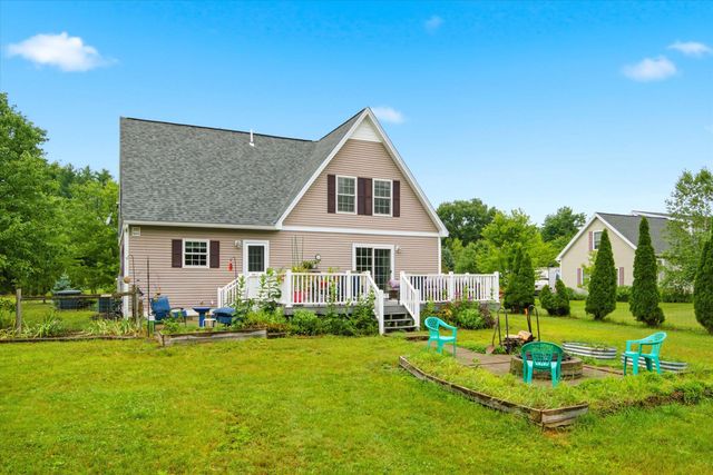 4 Memory Lane, Loudon, NH 03307