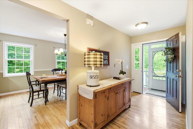 4 Memory Lane, Loudon, NH 03307