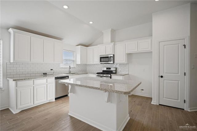 8306 N 34th Lane, Mcallen, TX 78504