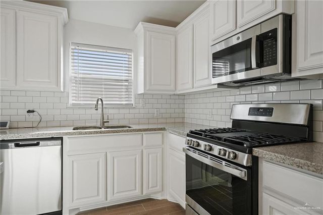 8306 N 34th Lane, Mcallen, TX 78504