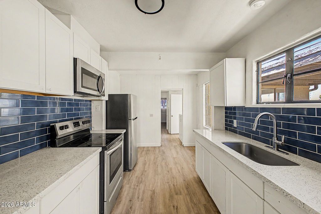 Image 14 of property listing at 912 E 2nd Street, Casa Grande, AZ 85122