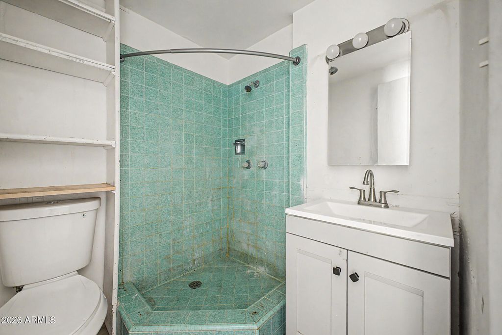 Image 18 of property listing at 912 E 2nd Street, Casa Grande, AZ 85122