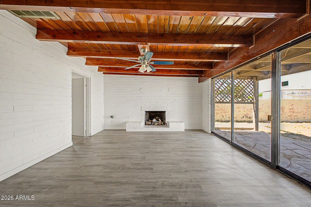 Image 2 of property listing at 912 E 2nd Street, Casa Grande, AZ 85122