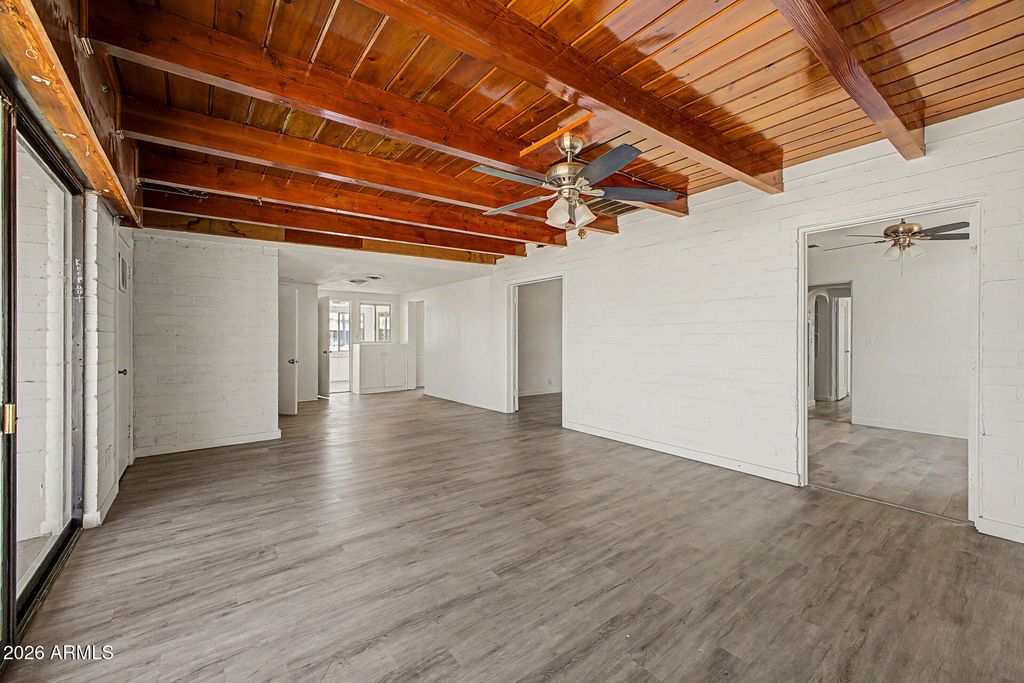 Image 7 of property listing at 912 E 2nd Street, Casa Grande, AZ 85122