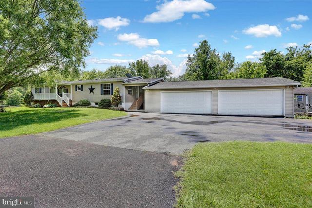 525 OLD PHILADELPHIA PIKE, Douglassville, PA 19518