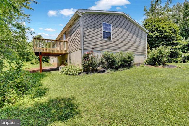 525 OLD PHILADELPHIA PIKE, Douglassville, PA 19518