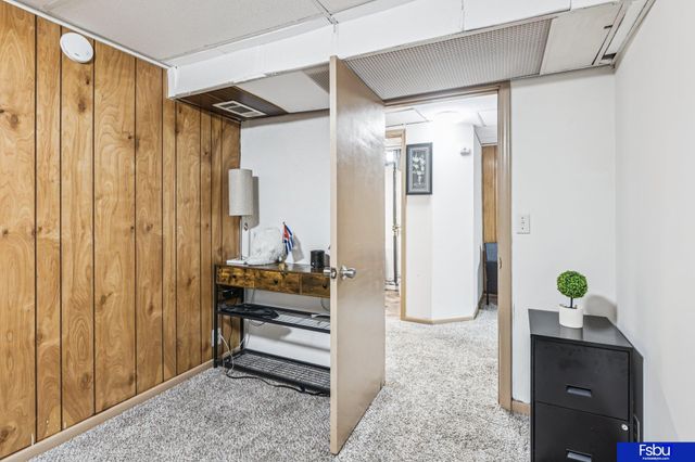 5821 N Street, Omaha, NE 68117