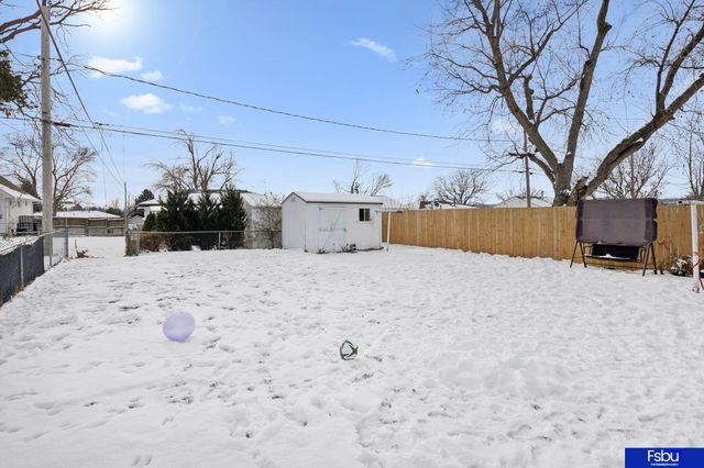 5821 N Street, Omaha, NE 68117