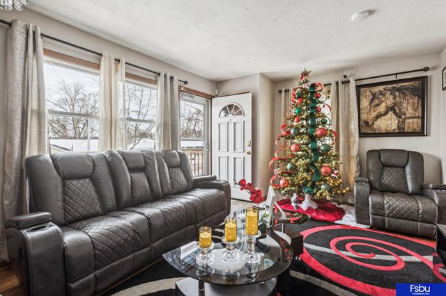 5821 N Street, Omaha, NE 68117