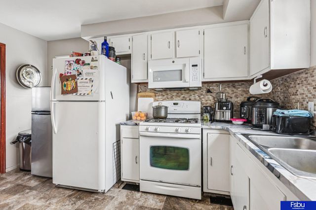 5821 N Street, Omaha, NE 68117