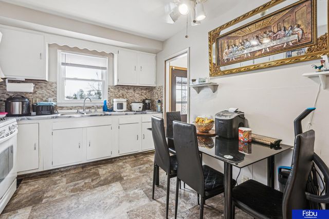 5821 N Street, Omaha, NE 68117