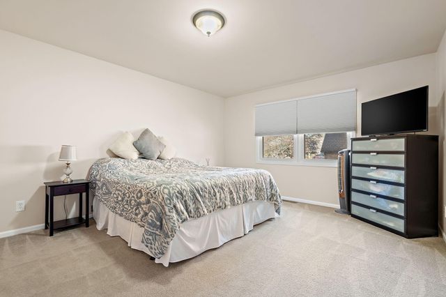 57 Worchester Drive, Valparaiso, IN 46383