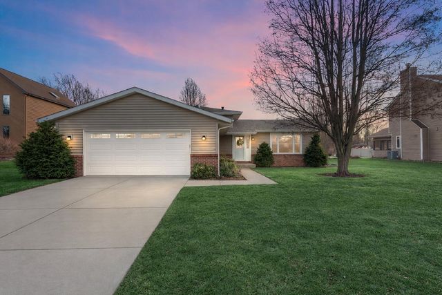 57 Worchester Drive, Valparaiso, IN 46383