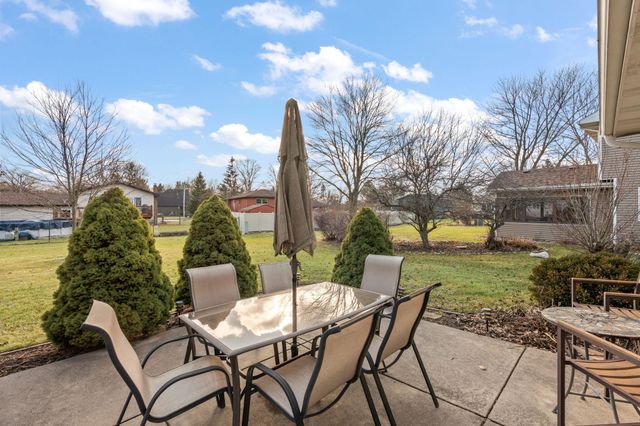 57 Worchester Drive, Valparaiso, IN 46383