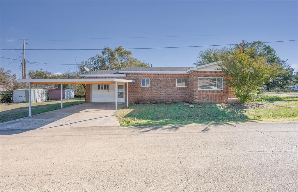 200 E Green Street, Meeker, OK 74855