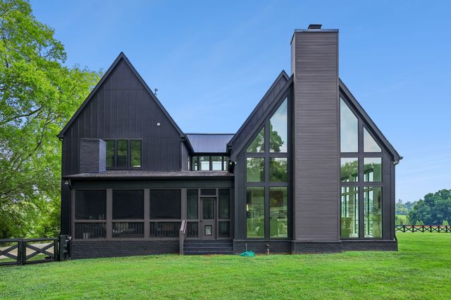 5136 Bond Mill Rd, Thompsons Station, TN 37179