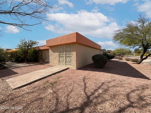 7802 E Kenyon Drive, Tucson, AZ 85710