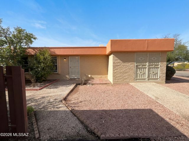 7802 E Kenyon Drive, Tucson, AZ 85710