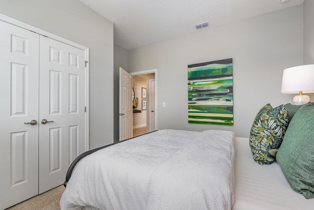 4011 Hollingsworth Drive SE, Palm Bay, FL 32909