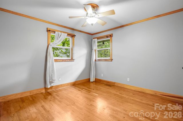 10 Davenport Place, Asheville, NC 28806