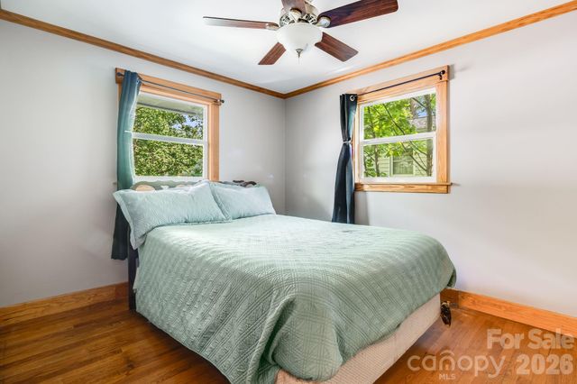 10 Davenport Place, Asheville, NC 28806