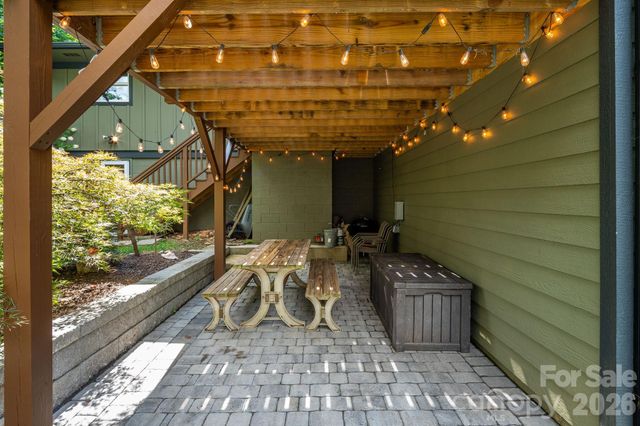 10 Davenport Place, Asheville, NC 28806